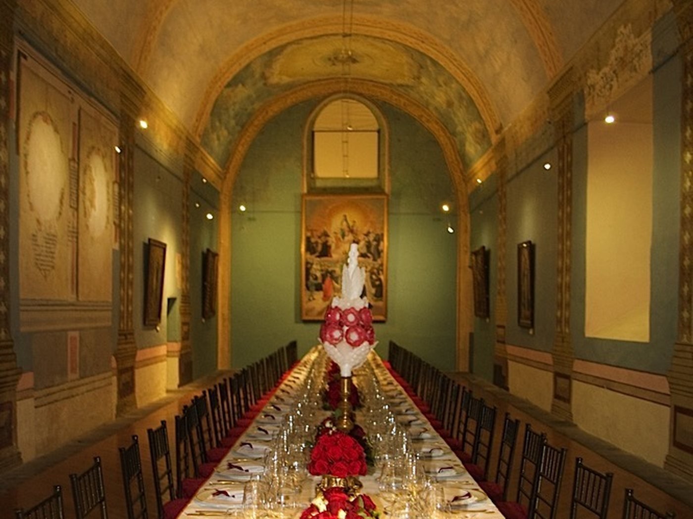 Gala dinner in the gilded nave