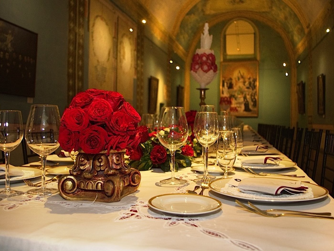 Table setting at La Compañía