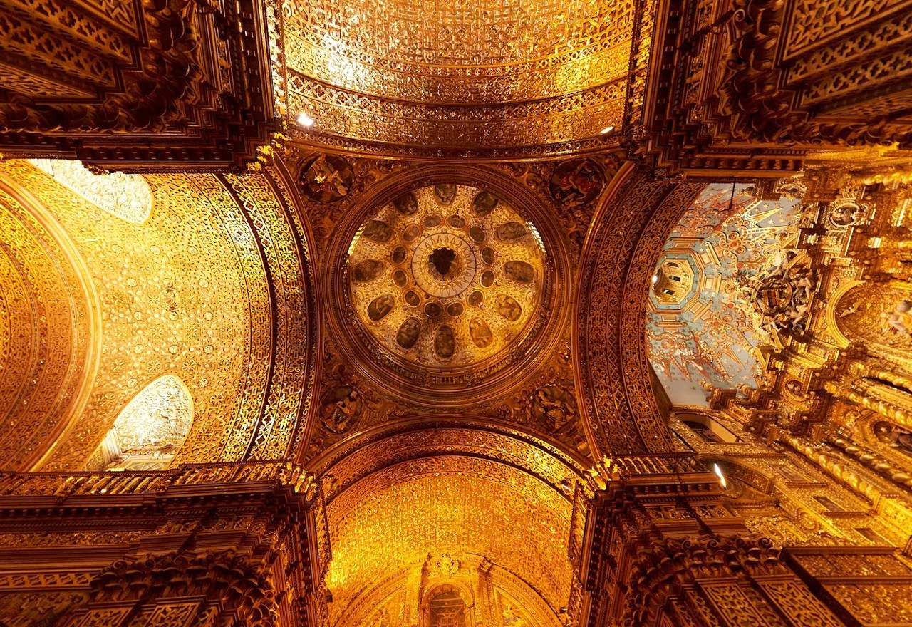 La Compañía interior dorado, Quito